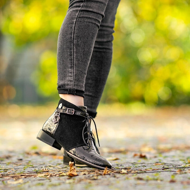 Šnúrovacie Členkové Topánky Maciejka - 5743A-20/00-7 Czarny