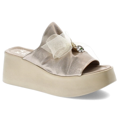 Šľapky Karino - 4976/074-P Złoty/Lico