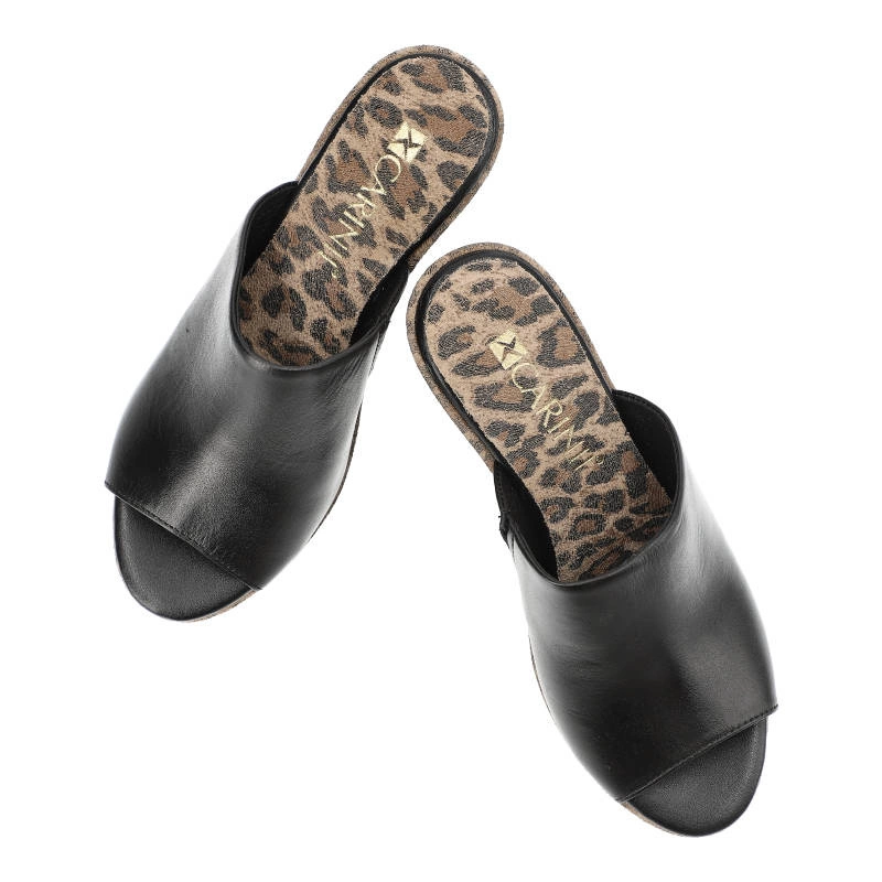 Šľapky Carinii - B8648_-E50-M60-000-D72 Czarny/Pantera