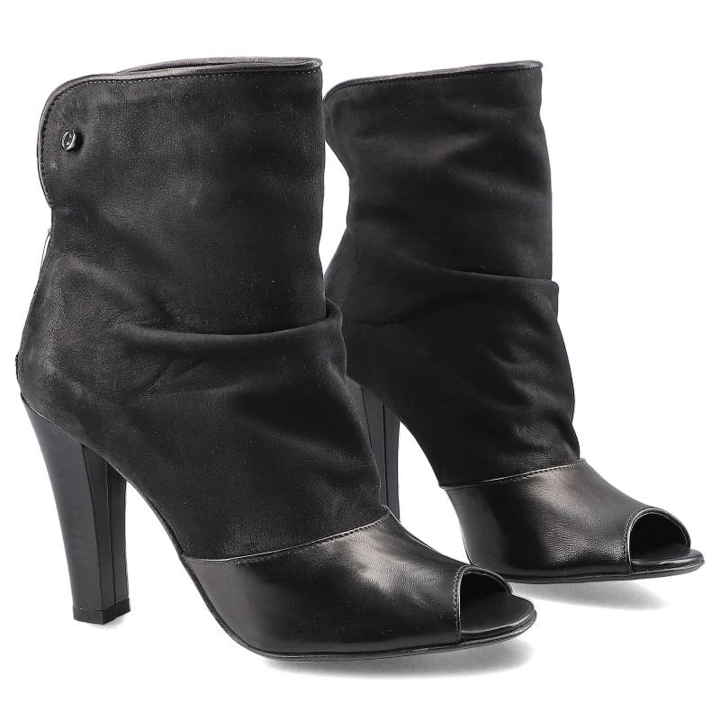 Členkové Topánky Carinii - B3356_-980-360-000-955 Lux Soft Czarny/Samuel 04