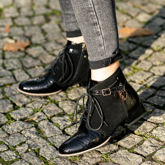 Šnúrovacie Členkové Topánky Maciejka - 5743A-20/00-7 Czarny