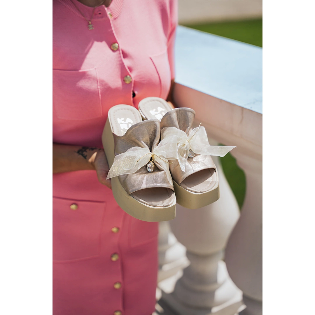 Šľapky Karino - 4976/074-P Złoty/Lico