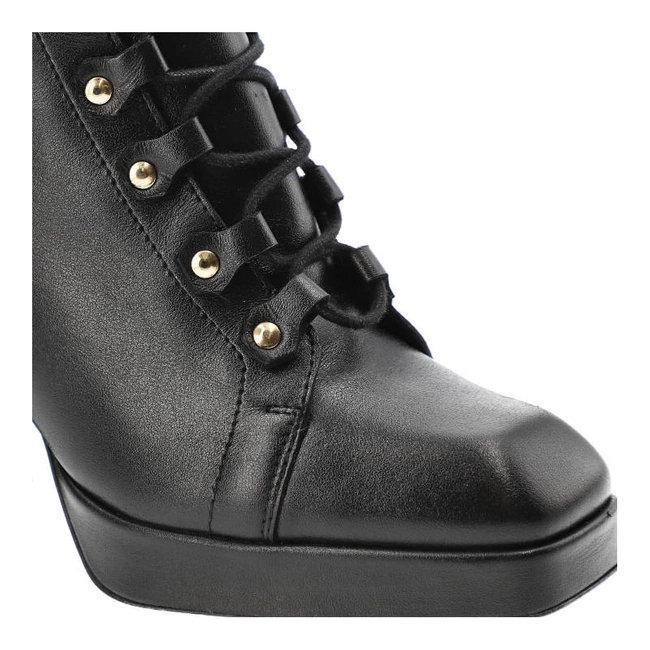 Členkové Topánky Carinii - B8694_-E50-000-000-E61 Czarny