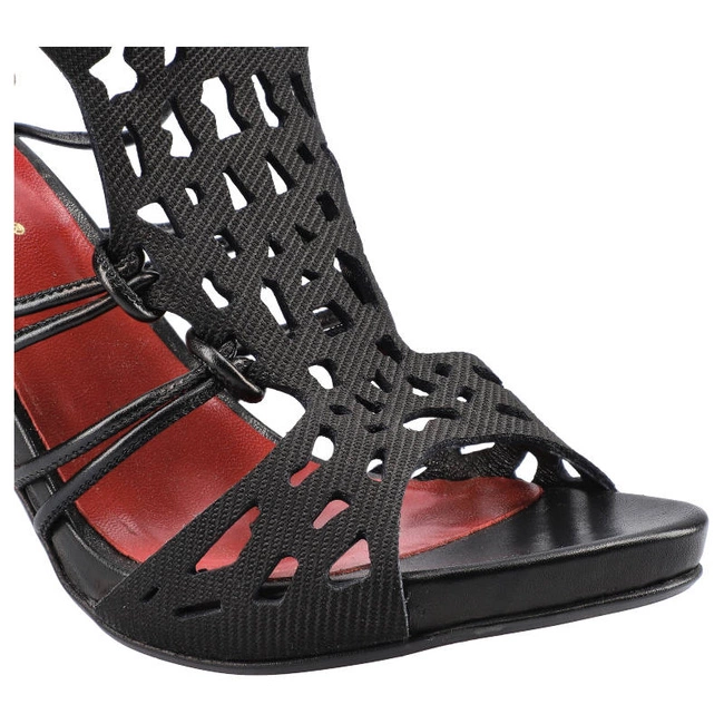 Sandále Carinii - B3155_-F17-000-000-963 Matrix Czarny