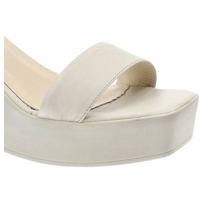 Sandále Carinii - B8032_-772-000-000-F09 Beż