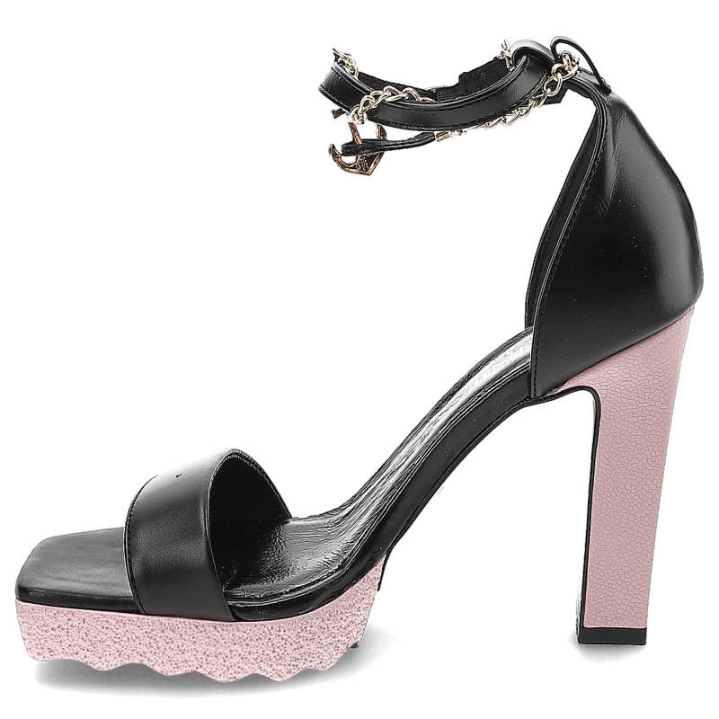 Sandále Carinii - B8069_-E50-000-000-000 Czarny