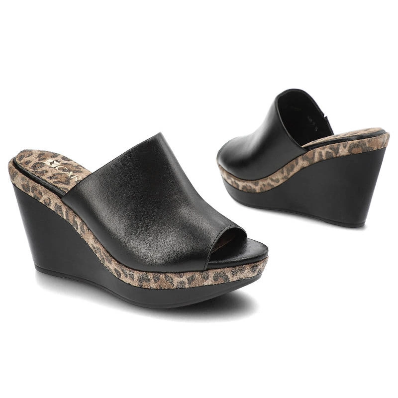 Šľapky Carinii - B8648_-E50-M60-000-D72 Czarny/Pantera