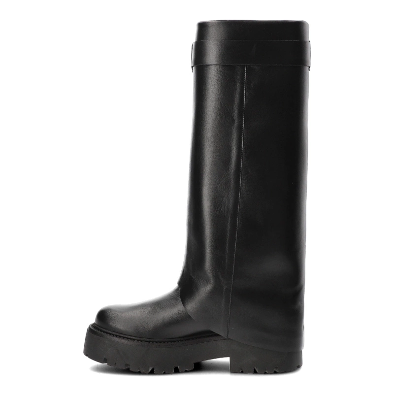 Čižmy Carinii - B10026_-E50-000-000-G58 Czarny