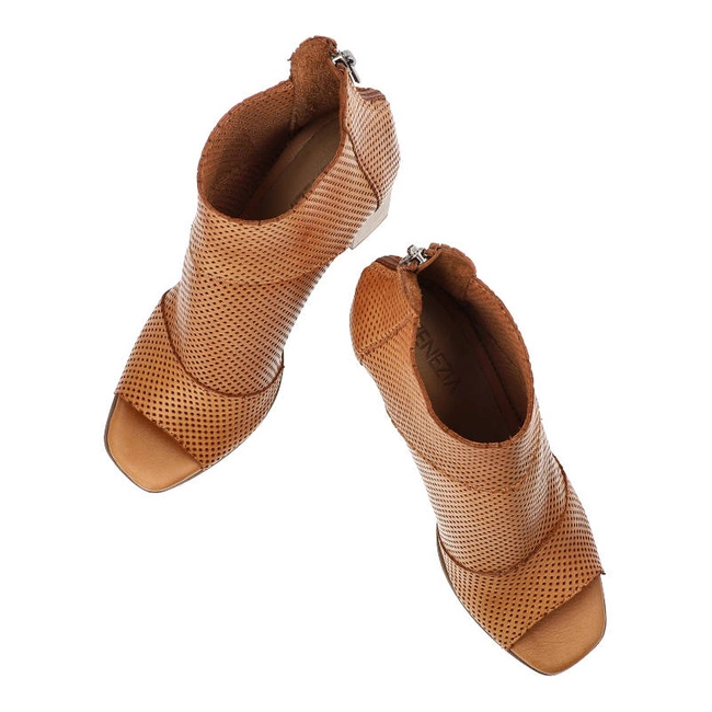 Členkové Topánky Venezia - 0028330 Coconut