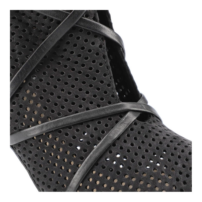 Členkové Topánky Carinii - B3564MNO_-360-E50-000-B16 Samuel 04/Sandro 04