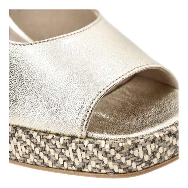 Sandále KARINO - 4546/112-P Złoty/Lico