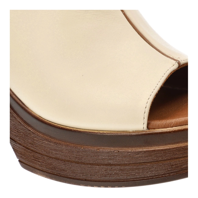 Sandále Bombonella - 123.68 D11 T KHV